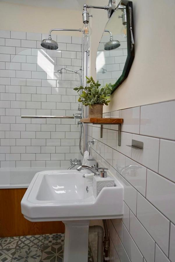 Nest Hideaway Wren Cottage-beautiful Location In The Long Mynd Area Of Outstanding Natural Beauty- Whirlpool Jacuzzi Bath! * Picklescott