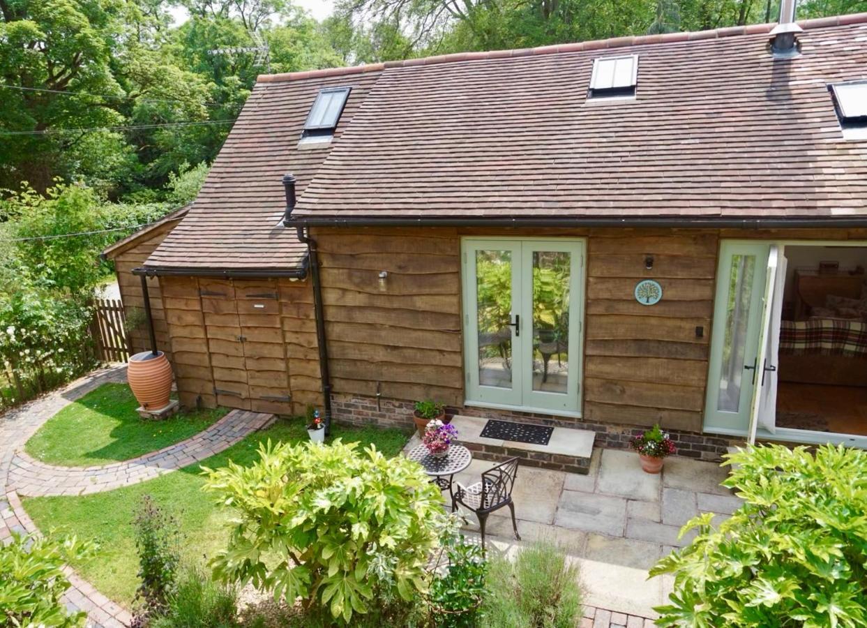 Nest Hideaway Wren Cottage-beautiful Location In The Long Mynd Area Of Outstanding Natural Beauty- Whirlpool Jacuzzi Bath! Picklescott